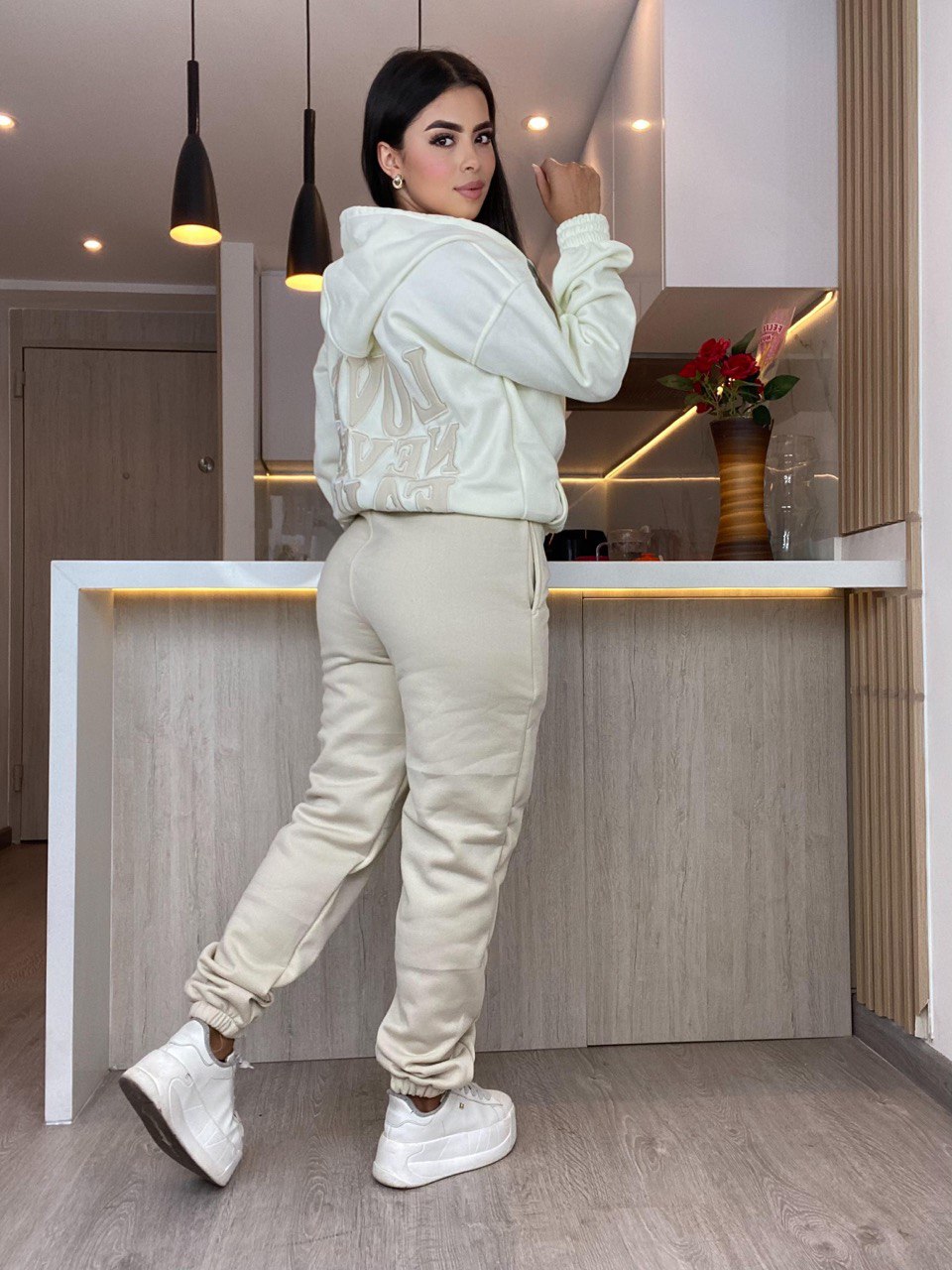 conjunto love beige - Imagen 2